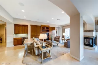 Photo #4: 2099479 Listing 