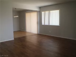 Photo #3: 2099496 Listing 