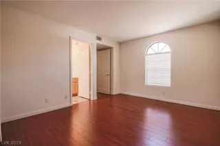 Photo #3: 2099502 Listing 