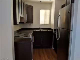 Photo #6: 2099539 Listing