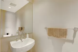 Photo #6: 2099584 Listing