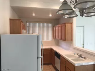 Photo #2: 2099598 Listing