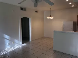 Photo #4: 2099598 Listing