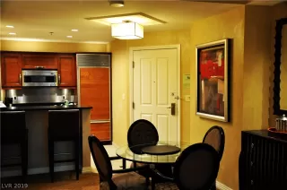 Photo #5: 2099612 Listing