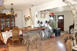 Photo #4: 2099708 Listing