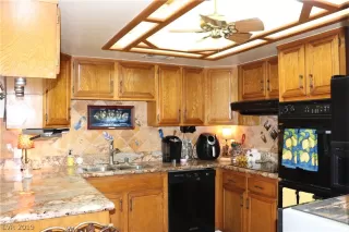 Photo #5: 2099708 Listing