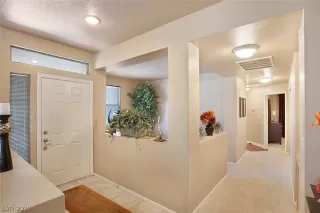 Photo #3: 2099729 Listing