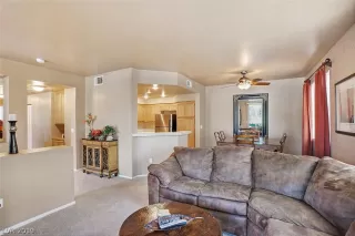 Photo #6: 2099729 Listing