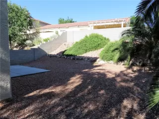 Photo #3: 2099767 Listing 