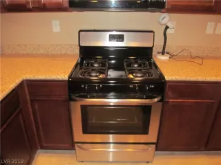 Photo #5: 2099771 Listing 