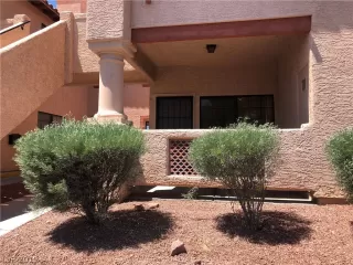 Photo #1: 2099836 Listing