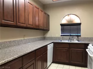 Photo #2: 2099836 Listing