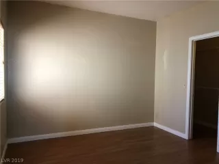 Photo #6: 2099836 Listing