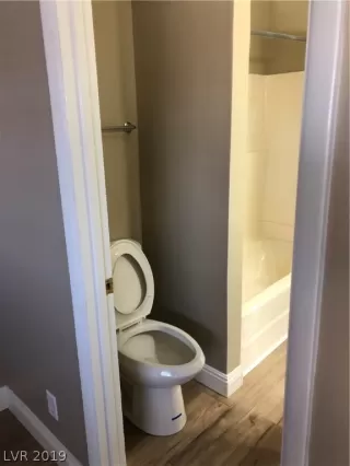 Photo #2: 2099921 Listing