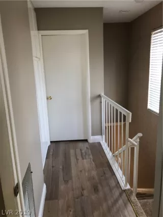 Photo #3: 2099921 Listing