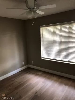 Photo #4: 2099921 Listing