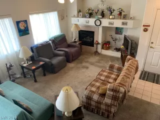 Photo #6: 2099942 Listing