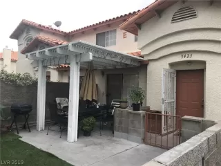 Photo #3: 2099970 Listing