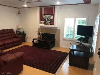 Photo #4: 2099970 Listing