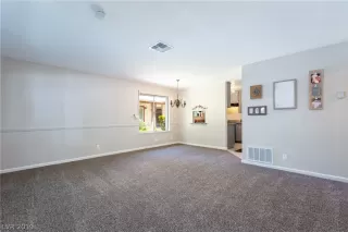 Photo #4: 2099975 Listing 