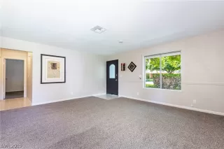 Photo #5: 2099975 Listing 