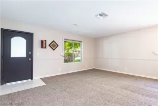 Photo #6: 2099975 Listing 