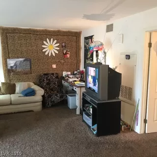 Photo #5: 2099984 Listing