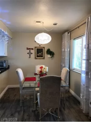 Photo #4: 2099986 Listing 