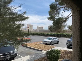 Photo #4: 2099999 Listing