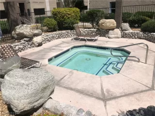 Photo #6: 2099999 Listing