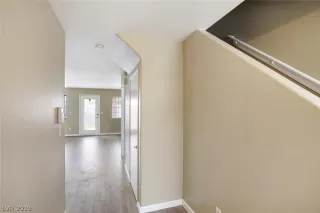 Photo #1: 2100079 Listing 