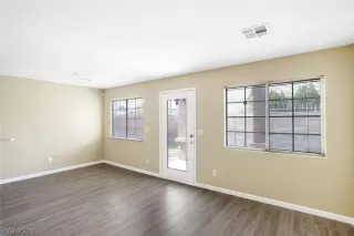 Photo #4: 2100079 Listing 