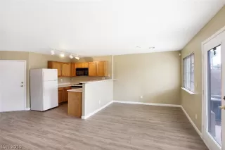 Photo #5: 2100079 Listing 