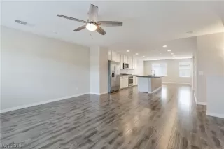 Photo #2: 2100081 Listing 