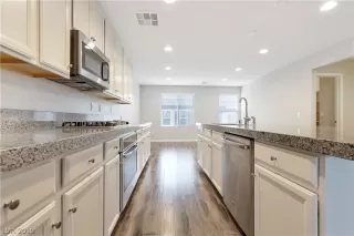 Photo #6: 2100081 Listing 