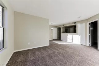 Photo #5: 2100140 Listing 