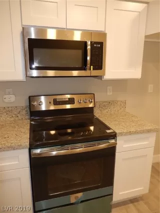 Photo #3: 2100175 Listing