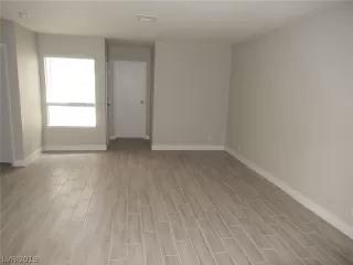 Photo #4: 2100175 Listing