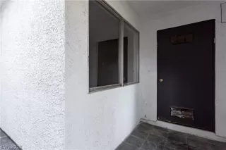 Photo #4: 2100191 Listing 