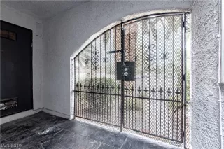 Photo #5: 2100191 Listing 