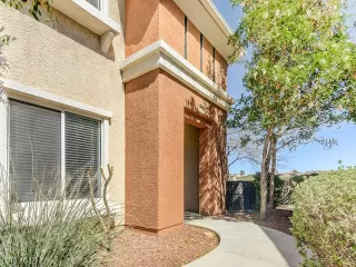 Photo #2: 2100252 Listing