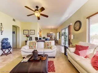 Photo #4: 2100252 Listing