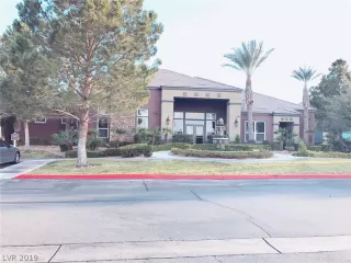 Photo #3: 2100289 Listing