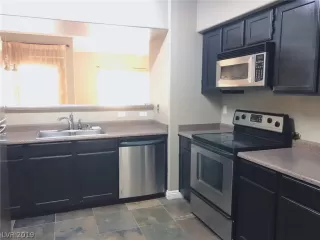 Photo #5: 2100289 Listing