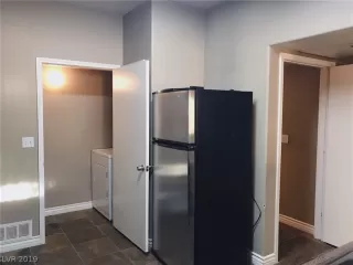 Photo #6: 2100289 Listing