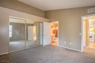 Photo #5: 2100325 Listing 