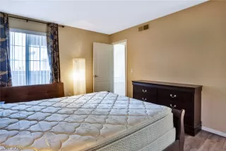 Photo #3: 2100360 Listing 