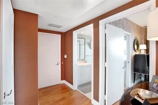 Photo #2: 2100379 Listing