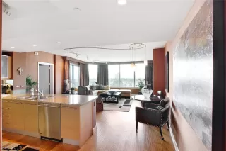 Photo #3: 2100379 Listing