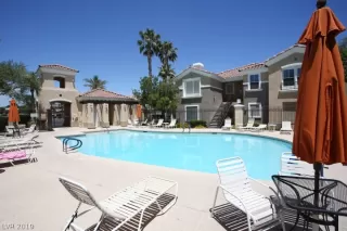 Photo #3: 2100406 Listing